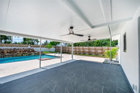 House in Palmetto Bay, Florida 4 bedrooms, 176.98 sq.m. № 1943365 - photo 26