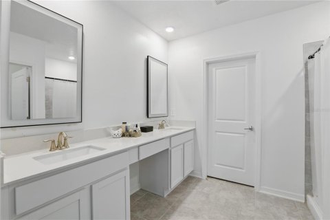 Casa en venta en Kissimmee, Florida, 5 dormitorios, 269.04 m2 № 2386571 - foto 9