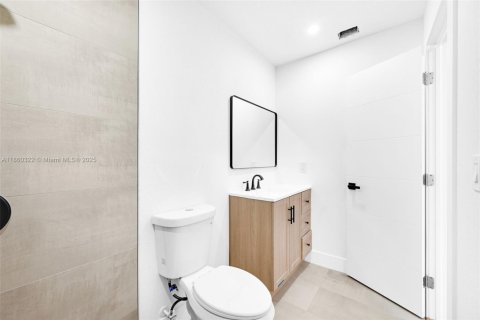 Casa en venta en Miami, Florida, 3 dormitorios, 107.3 m2 № 1887668 - foto 11