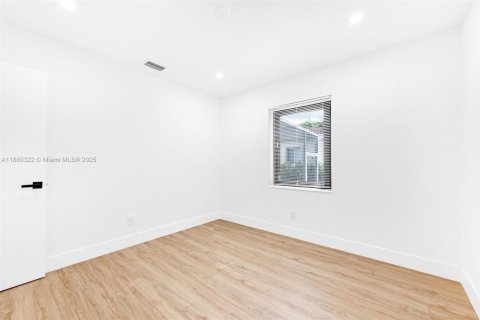 Casa en venta en Miami, Florida, 3 dormitorios, 107.3 m2 № 1887668 - foto 6