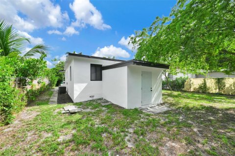 Casa en venta en Miami, Florida, 3 dormitorios, 107.3 m2 № 1887668 - foto 26