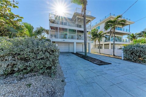 Casa en venta en Anna Maria, Florida, 4 dormitorios, 144.93 m2 № 2216628 - foto 2