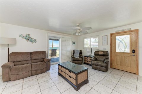 Casa en venta en Anna Maria, Florida, 4 dormitorios, 144.93 m2 № 2216628 - foto 5