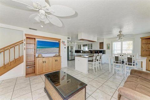 Casa en venta en Anna Maria, Florida, 4 dormitorios, 144.93 m2 № 2216628 - foto 6