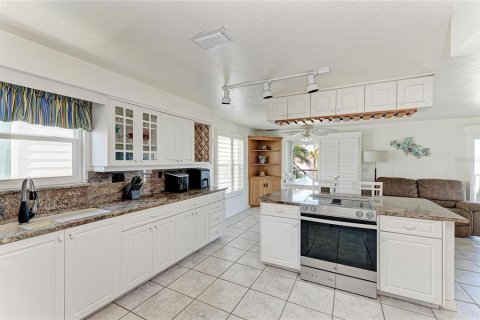 Casa en venta en Anna Maria, Florida, 4 dormitorios, 144.93 m2 № 2216628 - foto 16