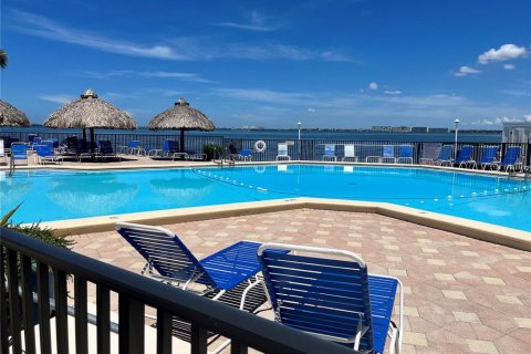 Copropriété à vendre à Saint Petersburg, Floride: 2 chambres, 122.17 m2 № 2339745 - photo 2