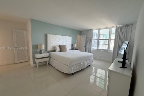 Appartement à louer à Miami Beach, Floride: 1 chambre, 87.79 m2 № 2000619 - photo 4