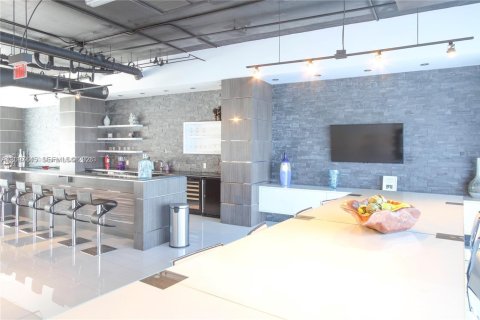 Copropriété à louer à Miami, Floride: 2 chambres, 107.58 m2 № 2393061 - photo 16