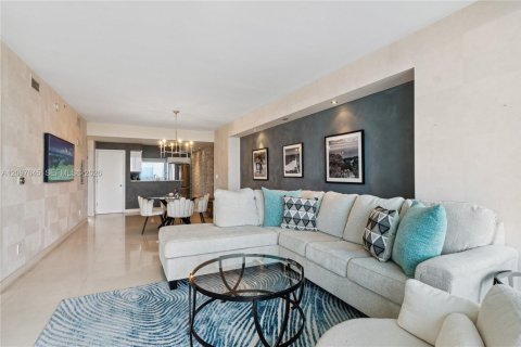Copropriété à louer à Miami, Floride: 2 chambres, 107.58 m2 № 2393061 - photo 4