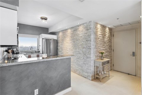 Copropriété à louer à Miami, Floride: 2 chambres, 107.58 m2 № 2393061 - photo 14