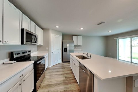 Villa ou maison à louer à Palmetto, Floride: 4 chambres, 169.83 m2 № 1837279 - photo 5