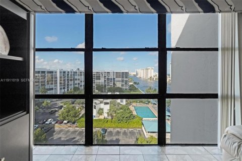 Купить кондоминиум в Халландейл-Бич, Флорида 2 спальни, 132.85м2, № 1976378 - фото 25