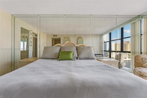 Купить кондоминиум в Халландейл-Бич, Флорида 2 спальни, 132.85м2, № 1976378 - фото 22