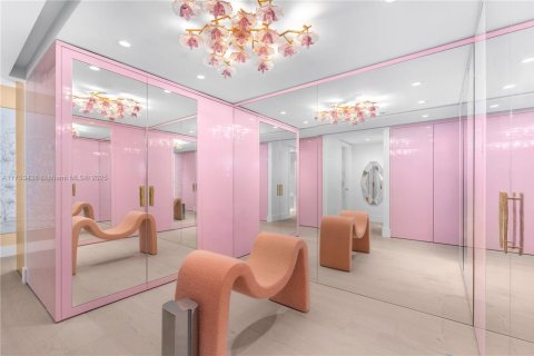 Купить кондоминиум в Санни-Айлс-Бич, Флорида 4 спальни, 444.07м2, № 1938615 - фото 19