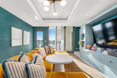 Купить кондоминиум в Санни-Айлс-Бич, Флорида 4 спальни, 444.07м2, № 1938615 - фото 11