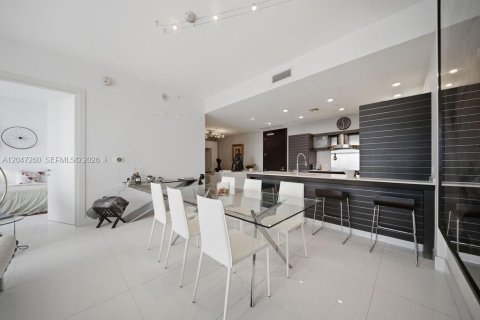 Купить кондоминиум в Майами, Флорида 2 спальни, 114.92м2, № 2247736 - фото 12