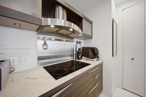 Купить кондоминиум в Майами, Флорида 2 спальни, 114.92м2, № 2247736 - фото 16