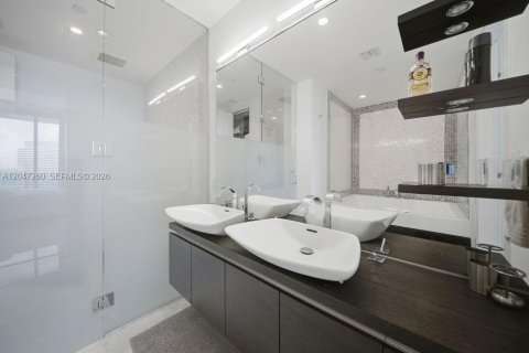 Купить кондоминиум в Майами, Флорида 2 спальни, 114.92м2, № 2247736 - фото 27