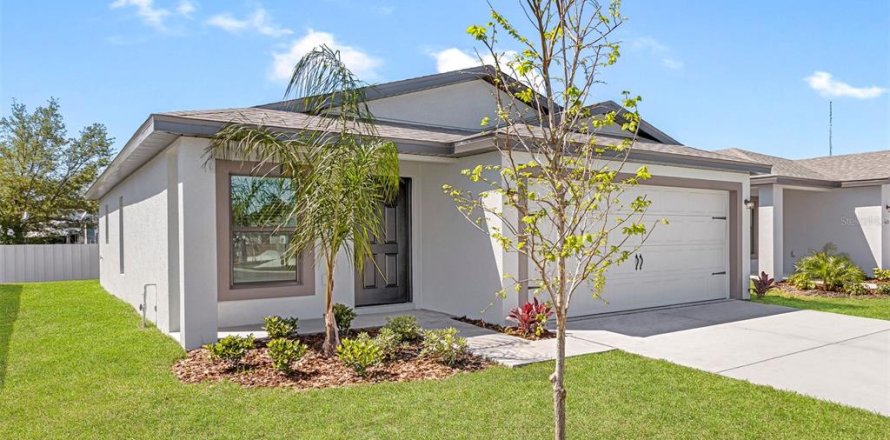 House in Brooksville, Florida 2 bedrooms, 95.88 sq.m. № 1628461