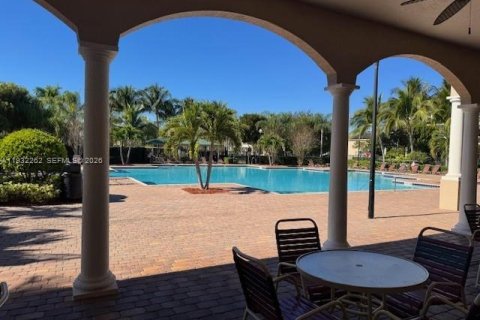 Townhouse in Homestead, Florida 3 bedrooms, 146.79 sq.m. № 1990681 - photo 20