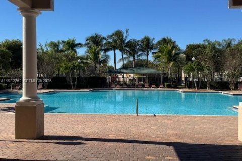 Townhouse in Homestead, Florida 3 bedrooms, 146.79 sq.m. № 1990681 - photo 19