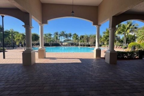 Townhouse in Homestead, Florida 3 bedrooms, 146.79 sq.m. № 1990681 - photo 18