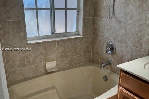 Townhouse in Homestead, Florida 3 bedrooms, 146.79 sq.m. № 1990681 - photo 7