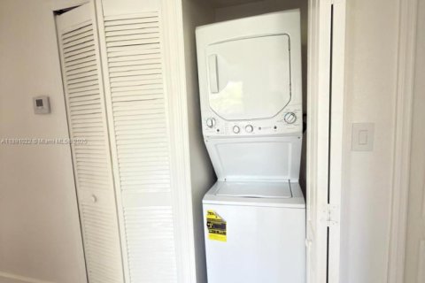 Снять в аренду кондоминиум в Хомстед, Флорида 3 спальни, 108.32м2, № 1944507 - фото 28