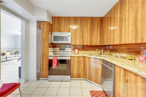 Copropriété à vendre à Aventura, Floride: 2 chambres, 99.68 m2 № 2037085 - photo 15