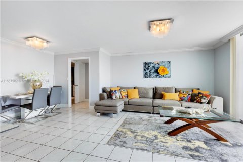 Copropriété à vendre à Aventura, Floride: 2 chambres, 99.68 m2 № 2037085 - photo 6