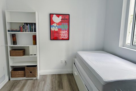 Condominio en alquiler en Miami, Florida, 3 dormitorios, 106.47 m2 № 1993808 - foto 22