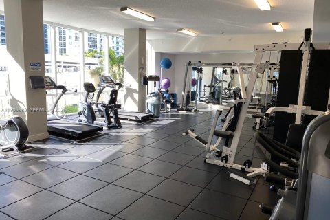 Condominio en alquiler en Miami, Florida, 3 dormitorios, 106.47 m2 № 1993808 - foto 13