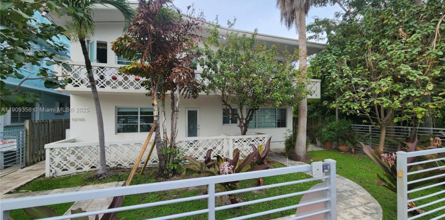 Студия в Майами-Бич, Флорида № 1964998