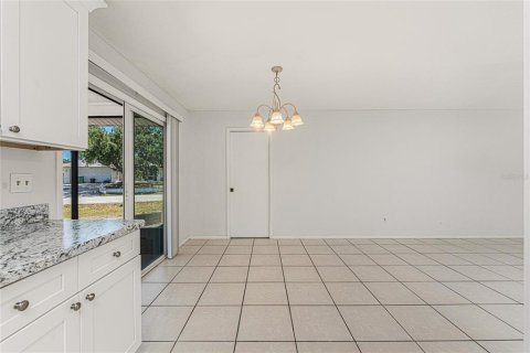 House in Englewood, Florida 3 bedrooms, 117.8 sq.m. № 1629007 - photo 12