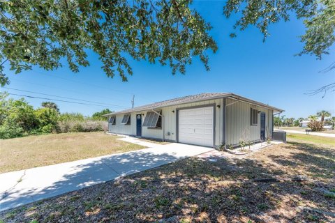 House in Englewood, Florida 3 bedrooms, 117.8 sq.m. № 1629007 - photo 30
