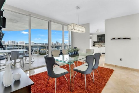 Condo in Sunny Isles Beach, Florida, 3 bedrooms  № 1931259 - photo 4