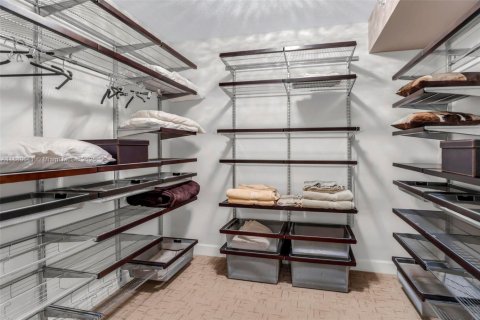 Condo in Sunny Isles Beach, Florida, 3 bedrooms  № 1931259 - photo 30