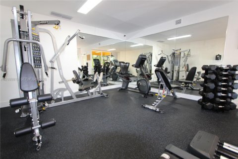 Apartment in Miami, Florida 1 bedroom, 55.56 sq.m. № 2065109 - photo 27