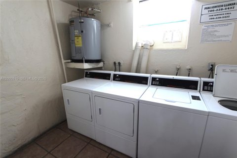 Apartment in Miami, Florida 1 bedroom, 55.56 sq.m. № 2065109 - photo 20