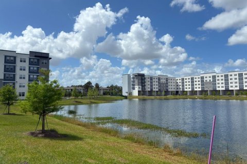 Condo in Orlando, Florida, 3 bedrooms  № 2213220 - photo 13