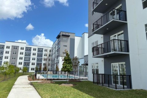 Condo in Orlando, Florida, 3 bedrooms  № 2213220