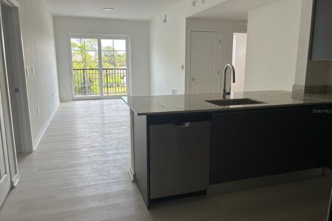 Condo in Orlando, Florida, 3 bedrooms  № 2213220 - photo 17