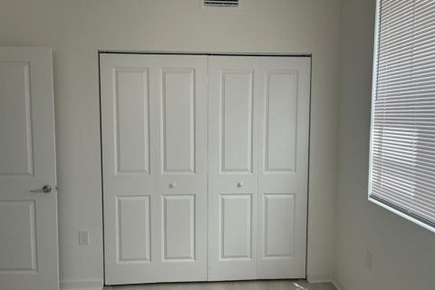 Condo in Orlando, Florida, 3 bedrooms  № 2213220 - photo 22