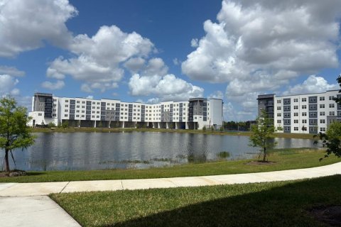 Condo in Orlando, Florida, 3 bedrooms  № 2213220 - photo 5