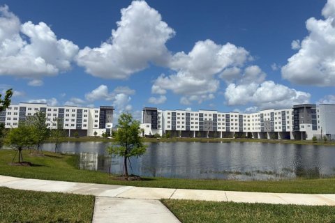 Condo in Orlando, Florida, 3 bedrooms  № 2213220 - photo 2