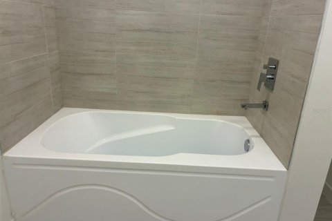 Condo in Orlando, Florida, 3 bedrooms  № 2213220 - photo 25