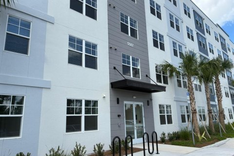Condo in Orlando, Florida, 3 bedrooms  № 2213220 - photo 9