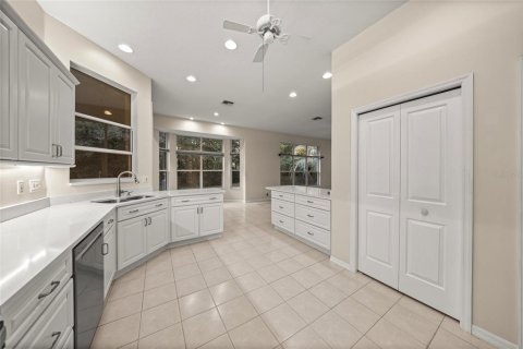 House in Dunnellon, Florida 3 bedrooms, 239.87 sq.m. № 2225269 - photo 12