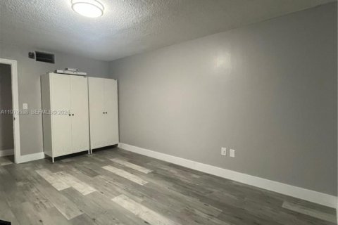 Купить кондоминиум в Майами, Флорида 2 спальни, 96.25м2, № 2090761 - фото 8