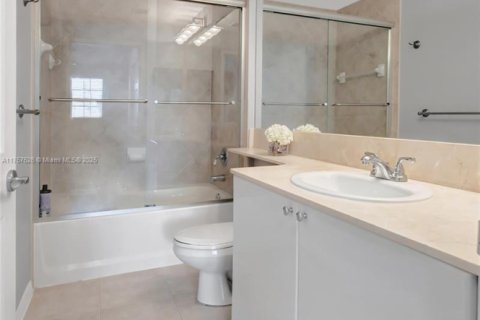 Condo in Boca Raton, Florida, 2 bedrooms  № 1860564 - photo 16
